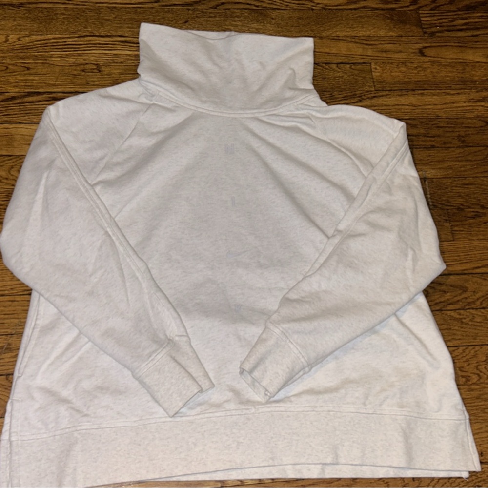 NIKE turtleneck sweatshirt
